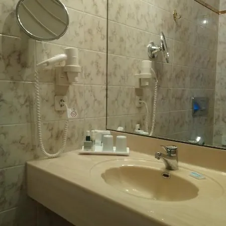 Hotel Kaefernberg - Weinhotel 3*