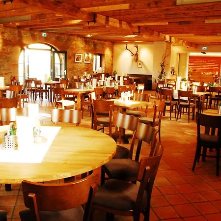 Kaefernberg - Weinhotel 3*