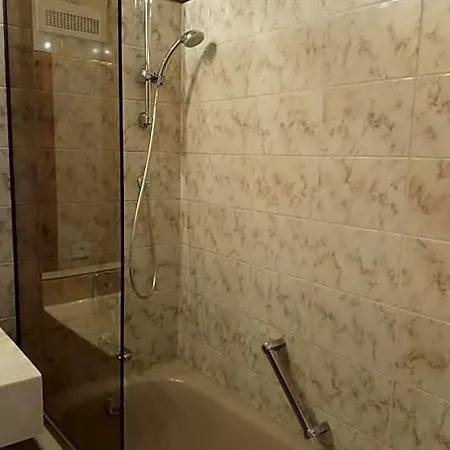 Kaefernberg - Weinhotel 酒店 3*