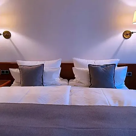 Kaefernberg - Weinhotel 3*