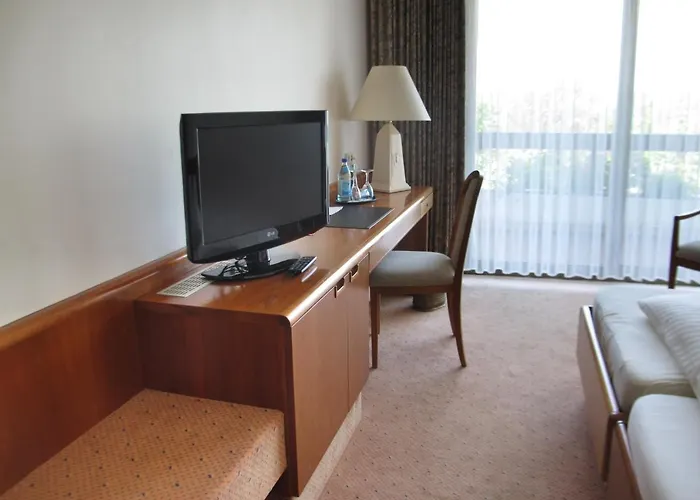 Kaefernberg - Weinhotel 3* Alzenau in Unterfranken
