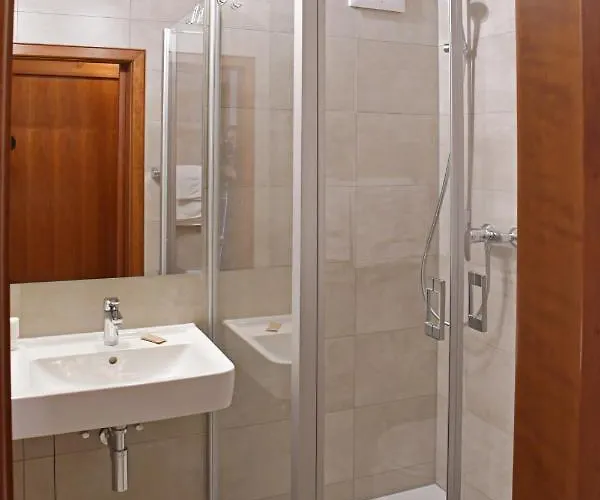Ξενοδοχείο Kaefernberg - Weinhotel 3*
